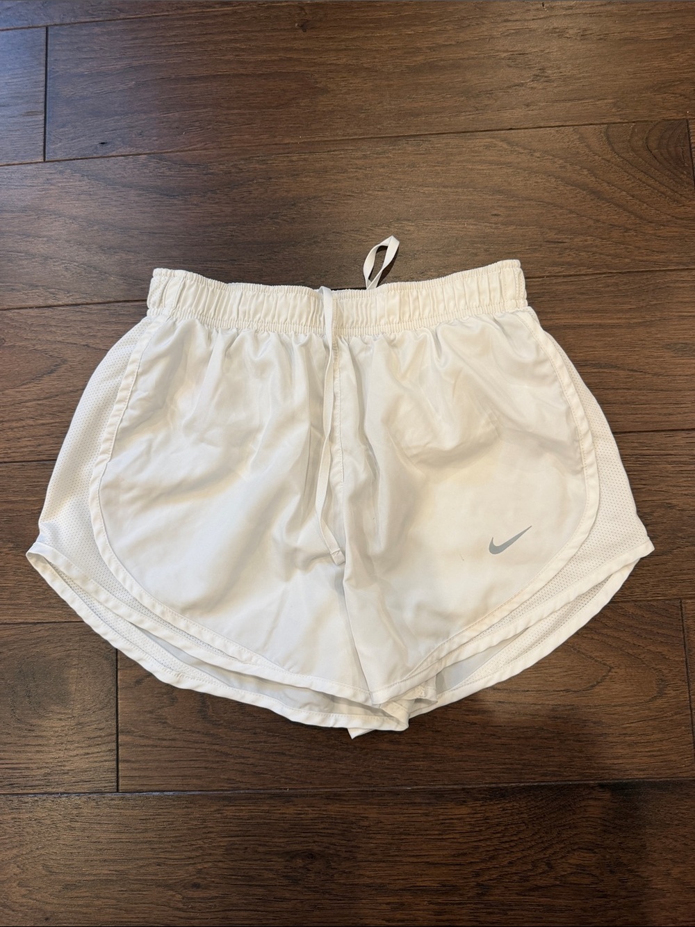 Nike mWhite Print Dri-FIT Shorts Size Small - C72-022